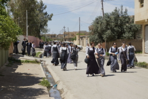 Karakosh: Christliche Schülerinnen trauen sich wieder auf die Straße