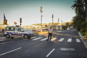 Straßensperre in Nizza nach dem Attentat Bild: Wikipedia